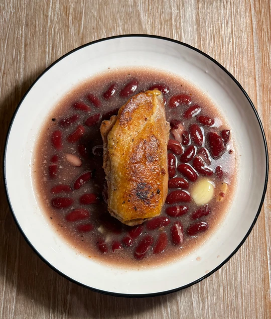 Duck magret confit with kidney beans
